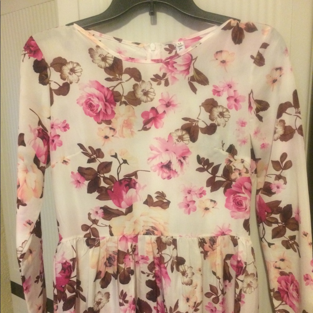 White Flower Print Dress - Picture 2 of 7